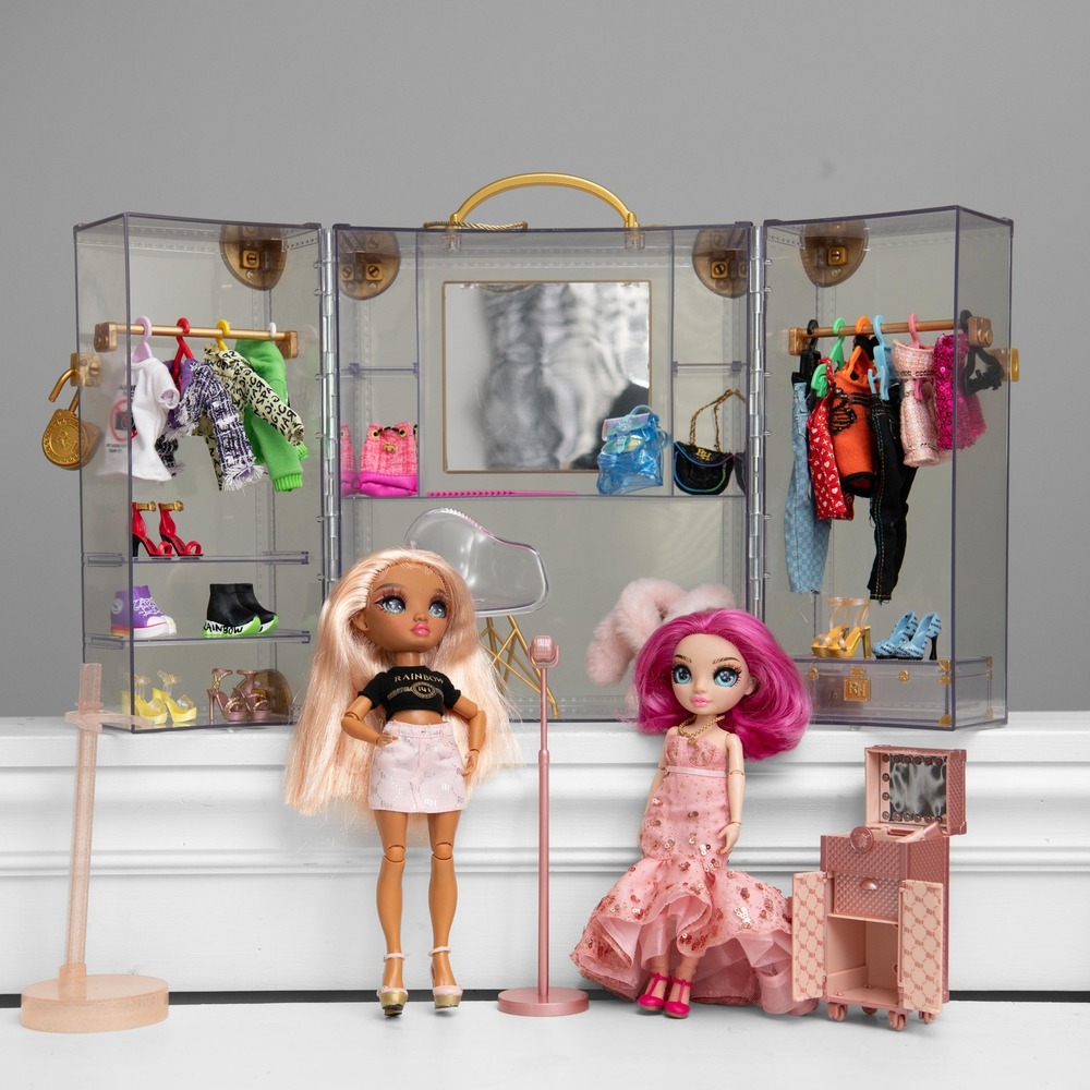 Rainbow High Deluxe Fashion Closet Playset with Dolls Clothes and Accessories